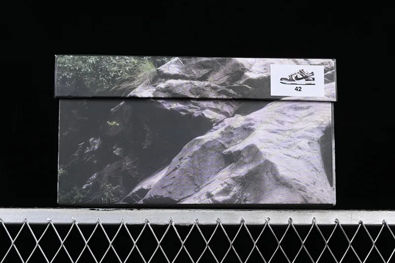 All Categories Nk SB Dunk Series Nk SB Dunk Low Low-top sneakers Nk Dunk Low Panda Prank Jungle Crossing Wilderness Ore Morandi Army Green Retro SB Strap Low-top Casual Shoes DD1391-300